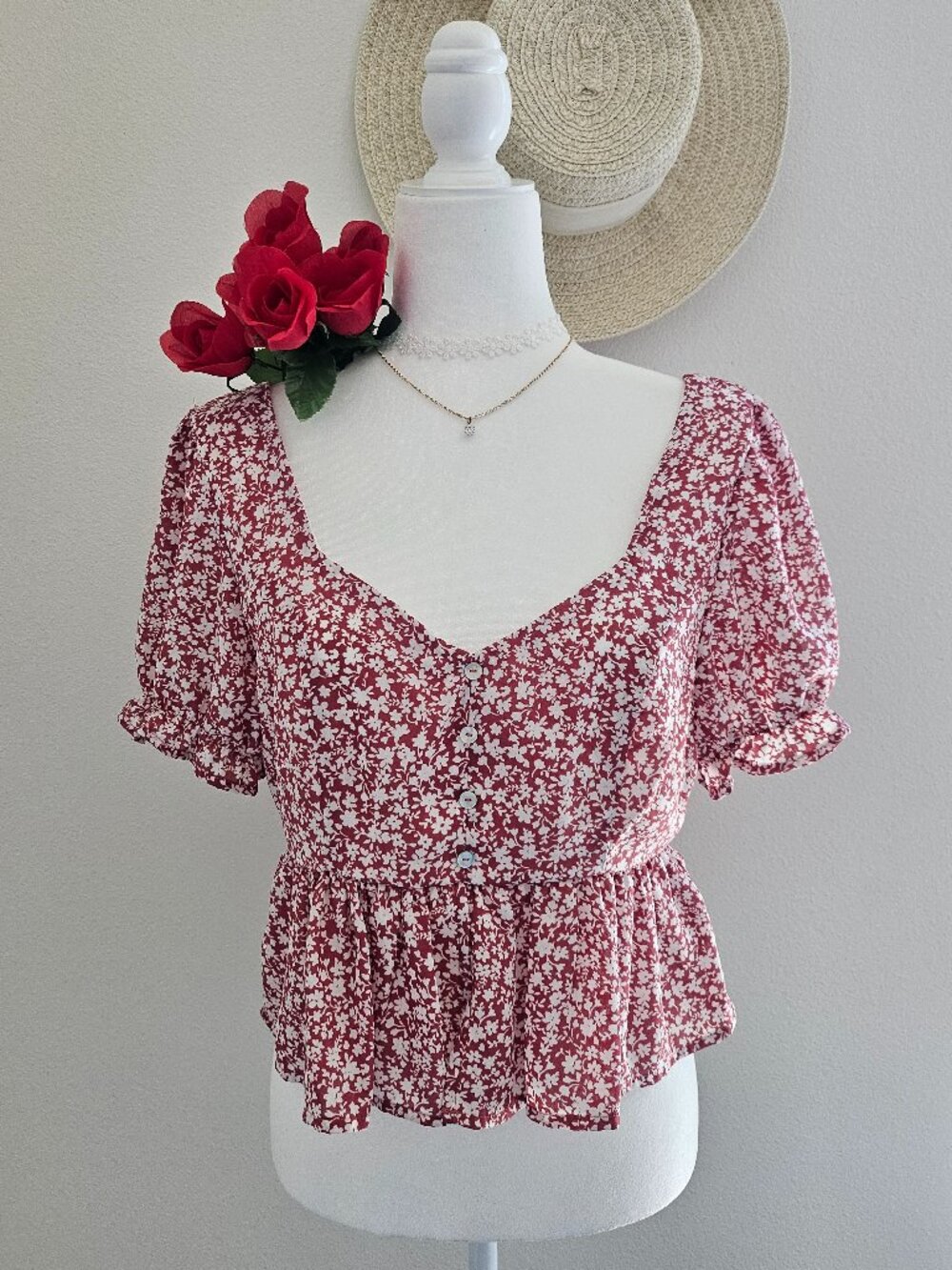 Love Tree Floral Peplum Top Women's Large Red Puff Sleeve Button Front